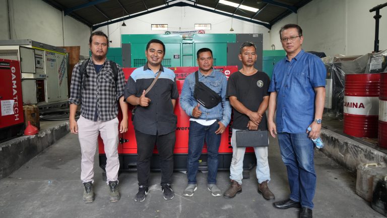 Uji Kualitas! Klien Gamatech Lakukan FAT Genset 30 kVA untuk Rumahnya